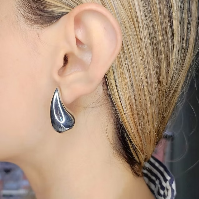 Arete en Gota Plateado