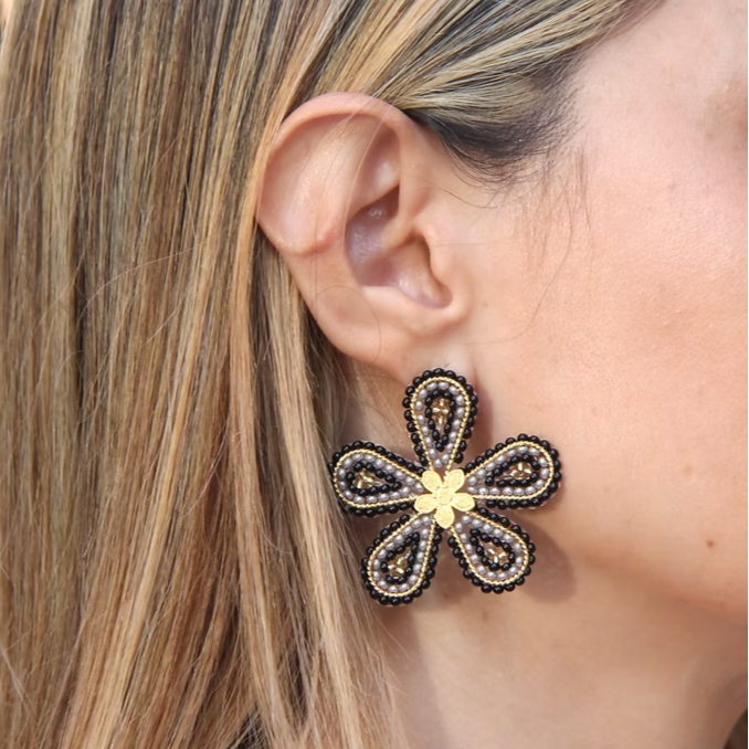 Arete flor mostacilla