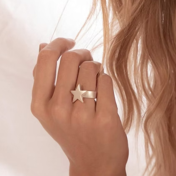 Anillo Plateado Estrella
