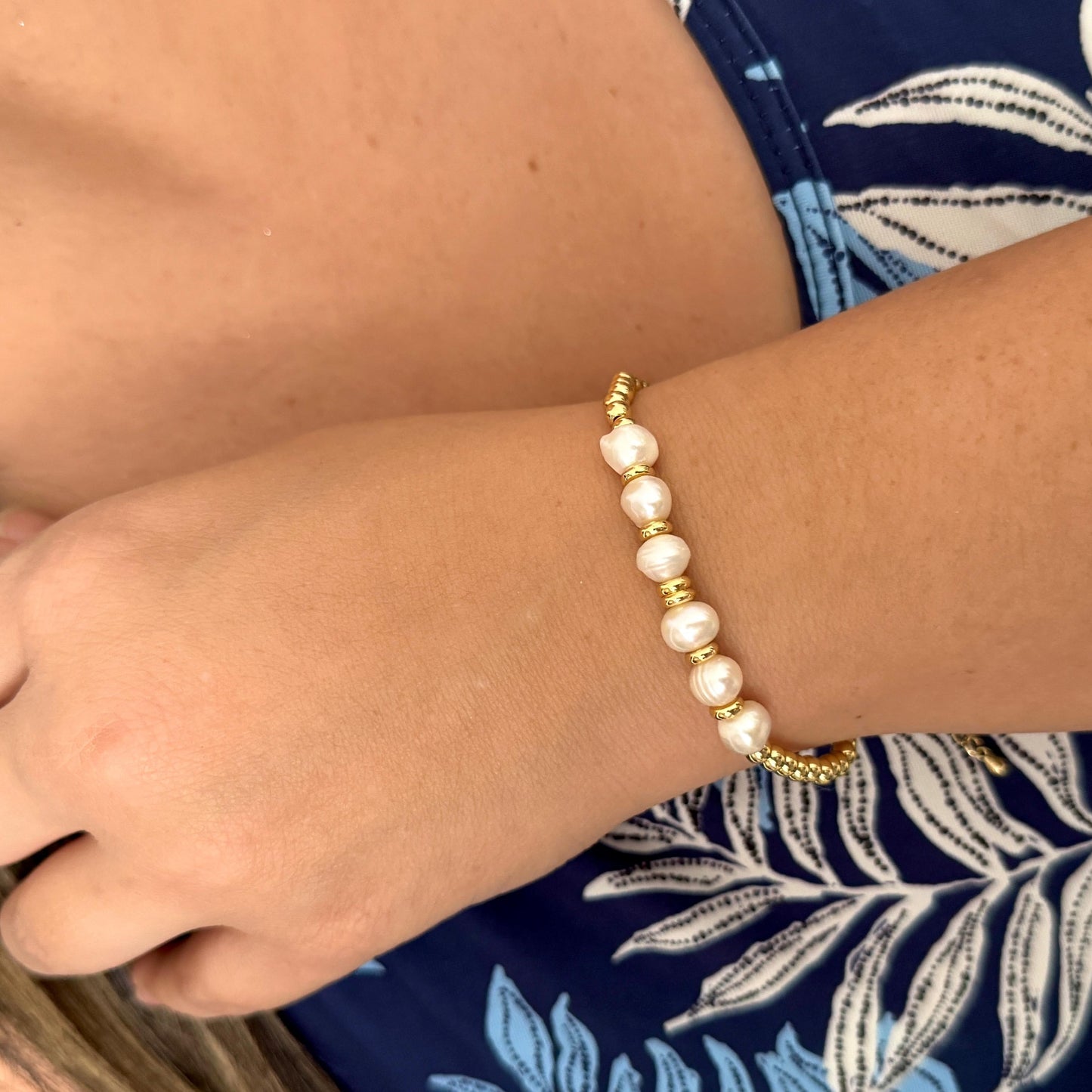Pulsera Dorada Perlas