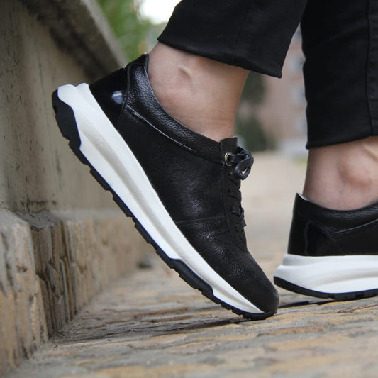 Tenis Negros Cuero