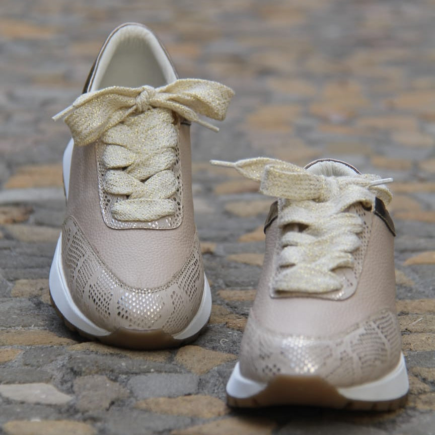TENIS NUDE